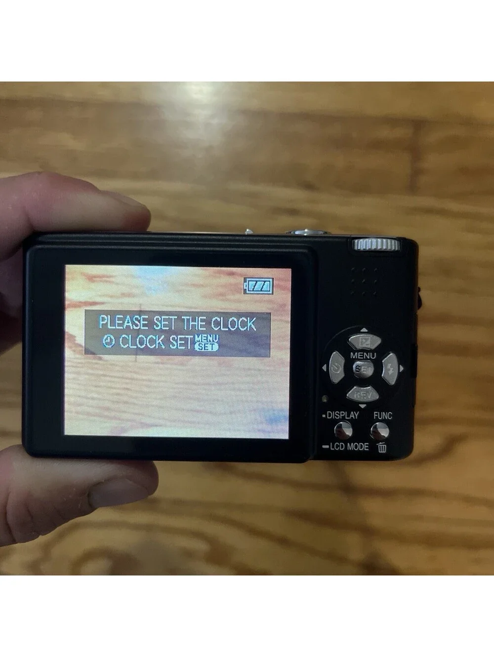Panasonic Lumix DMC-FX12 7.2MP Digital Camera Powers On Untested Error